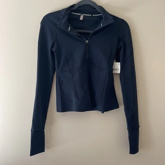 Free People Movement Run The Course Half Zip in Black NWT - Picture 7 of 16